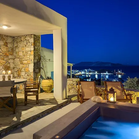 Sirokos * Karavostasis (Folegandros)