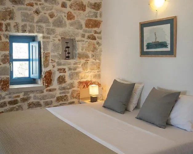 Sirokos Semesterbostad Karavostasis (Folegandros)