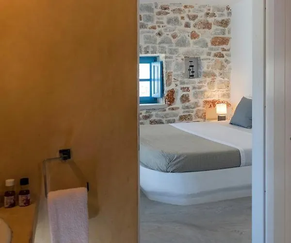 Semesterbostad Sirokos Karavostasis (Folegandros)