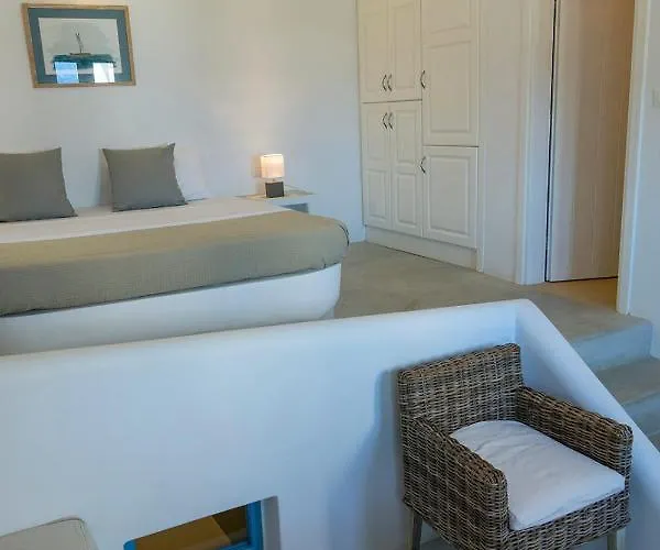 Semesterbostad Sirokos Karavostasis (Folegandros)