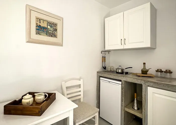 Sirokos Semesterbostad Karavostasis (Folegandros)