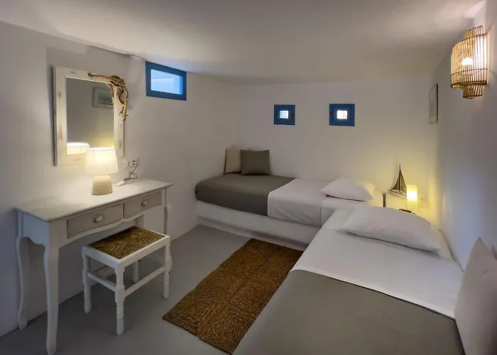 Sirokos Semesterbostad Karavostasis (Folegandros)