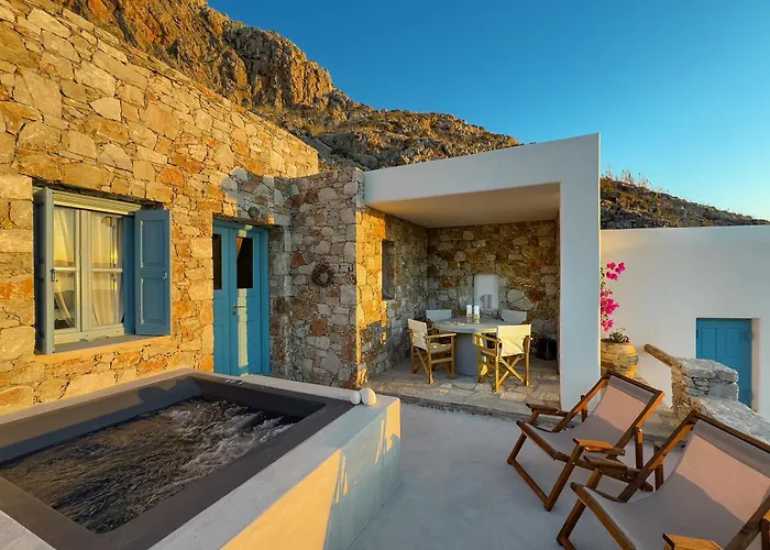 Sirokos Semesterbostad Karavostasis (Folegandros)